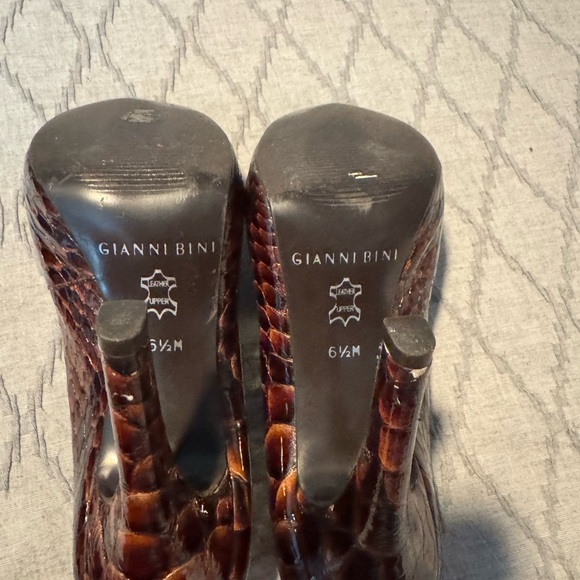 Women brown Reptile Pointy/Block Toe Patent Leather Pumps 4 in heel - Picture 4 of 4